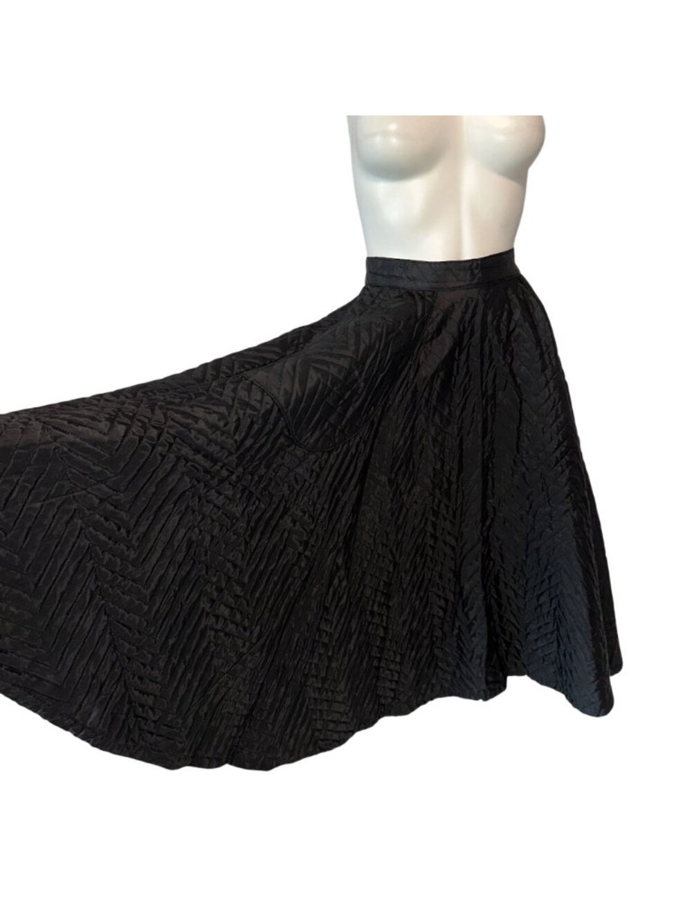 Vintage 60s Black Quilted Circle Skirt Rockabilly Pinup Mid Century Goth Pockets - Picture 2 of 8